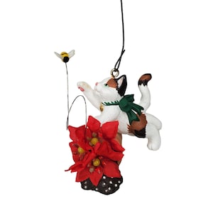 2002 Mischievous Kitten Number 4 in Series Hallmark Keepsake Ornament, Gift for Cat Lover, Ornament, Kitten Going After a Bee