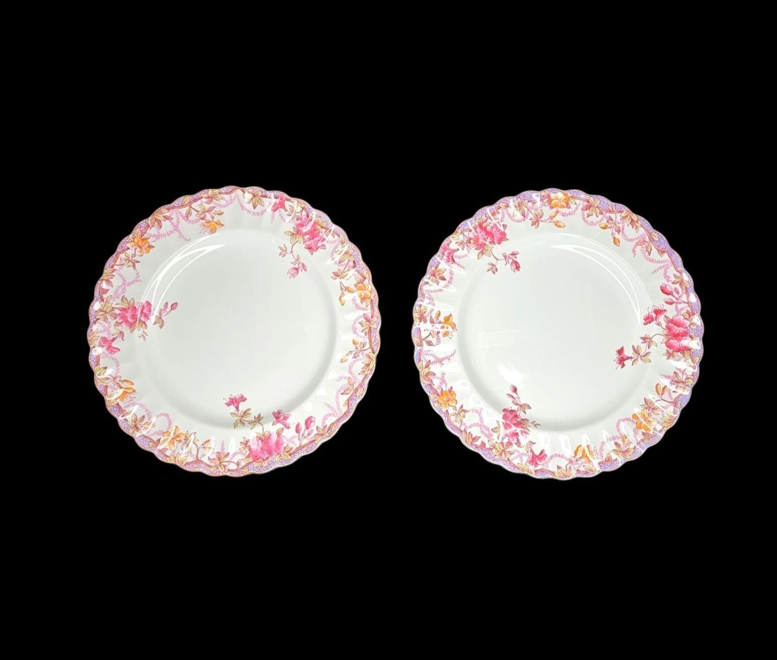 Juego de 2 platos llanos Irene de Spode Copeland con flores rosas y amarillas. Estilo rústico, campestre, rústico, floral y tradicional.