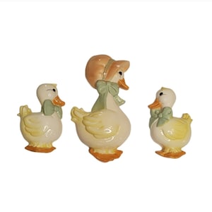 Vintage Momma Duck & 2 Babies Chalkware Wall Hangings, Mid Century Wall Art, 50s Nursery Decor, Kitchen Decor