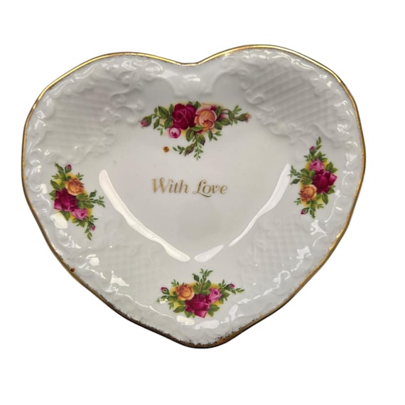 Vintage Royal Albert Old Country Roses Heart Dish With Love Gold Trim Bone China Trinket Dish Ring Dish Cottagecore Decor Gift