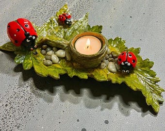 Ladybug Leaf Tealight Holder – Resin-Coated Stone Decor