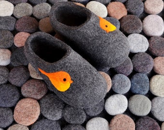 100%  Sheep Wool Slippers in  Charcoal Gray with Orange bird decor. Made to order. Gift For Him.