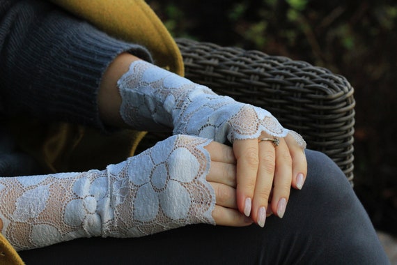 Lace Gloves in Light Gray. Fingerless Lace Gloves. Costume 