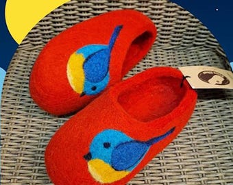 Wool Slippers. Felted Wool Slippers.  Red  Slippers with Birds decor. Home shoes. Hand Made. Made To Order.