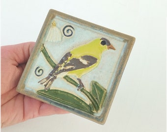Goldfinch Arts and Crafts 4"x 4" Decorative MUD Pi bird tile