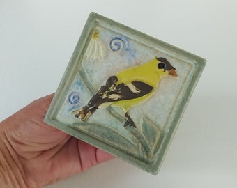 Goldfinch Arts and Crafts 4"x 4" Decorative MUD Pi bird tile