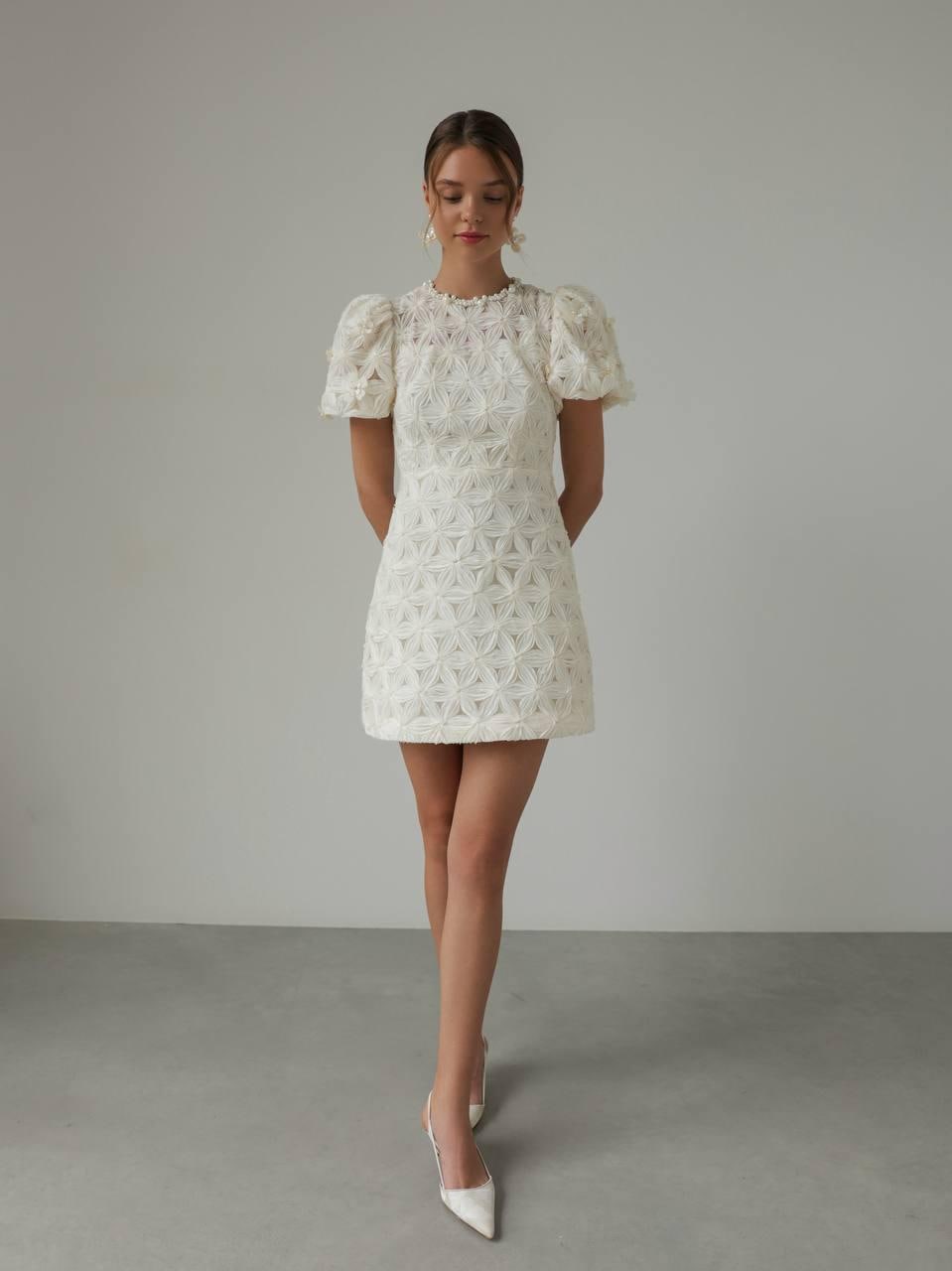 green emerald velvet dress Affordable Flowy White Dresses from Amazon main image 0