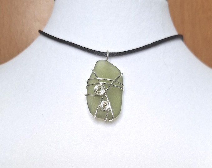 Genuine Sea Glass Green Wire Wrapped Pendant Adjustable Nylon Cord Choker Necklace Handmade Jewelry Beach Glass Women Gift Birthday