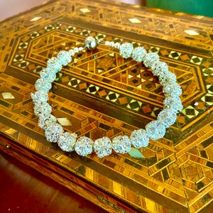 Sparkly rhinestone cat collar