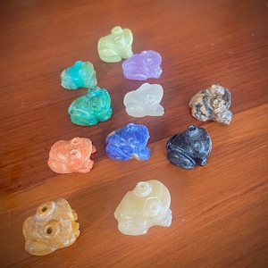 Handmade Peruvian stone frog beads in many colors