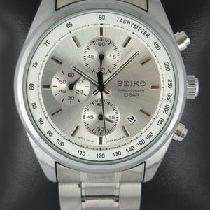 Lyxigt renoverat Seiko Tachymeter Silverfärgad urtavla med datum Analog herrkvartsur
