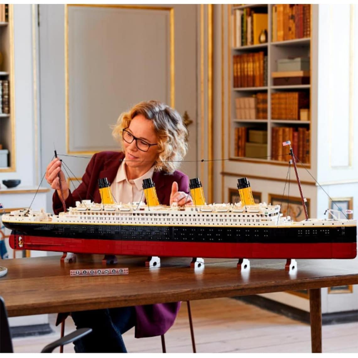 LEGO Icons 10294 Titanic, foto 2 di 5