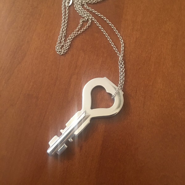 Jill Tuck's Heart key replica Saw