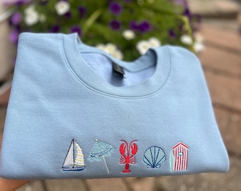 Camiseta personalizada con bordado costero en colores cómodos