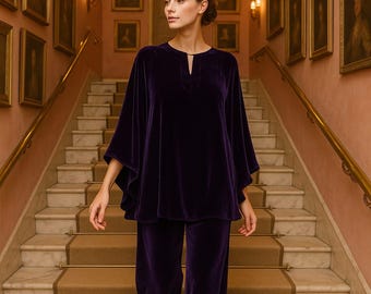 Elegante caftán fluido de terciopelo polivinílico y pantalones de pierna ancha