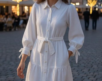 Vestido camisero de lino blanco con capas / Vestido clásico con botones, cinturón y bolsillos