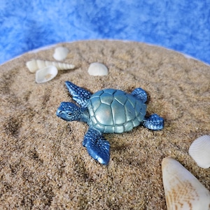 Turtle Resin Art – Realistic Sea Turtle Figurine for Coastal Decor