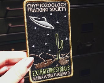 EXTRATERRESTRIALS Patch - Cryptozoology Tracking Society UFO Aliens Desert Cactus Celestial badge flying saucer saguaro national parks