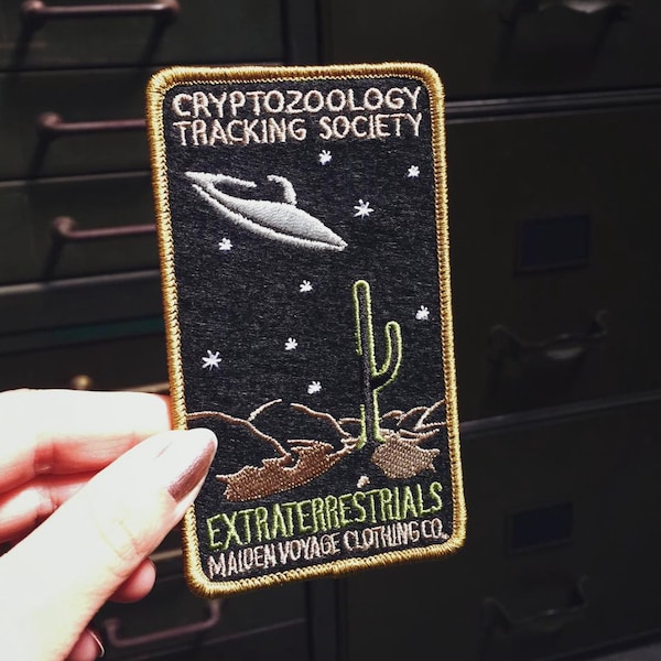 EXTRATERRESTRIALS Patch - Cryptozoology Tracking Society UFO Aliens Desert Cactus Celestial badge flying saucer saguaro national parks