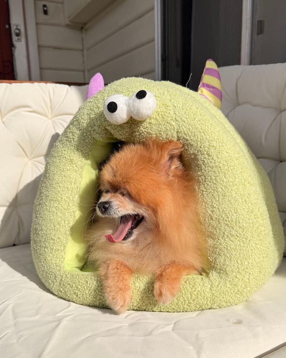 Monster Plush Pet Bed Cave (S+M): Cozy Cat & Small Dog Hideaway