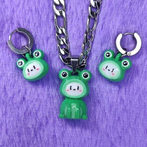 Cute E-girl jewelry set cool high-quality necklace and earrings made of stainless steel handmade pendant hand-painted including gift packaging frog