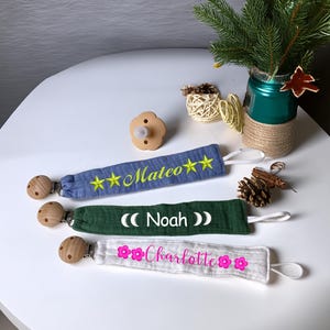 Personalized Pacifier Clip Holder / Embroidered Name / Custom Boho Pacifier Holder / Custom Baby Name / Monogrammed Baby Shower Gift