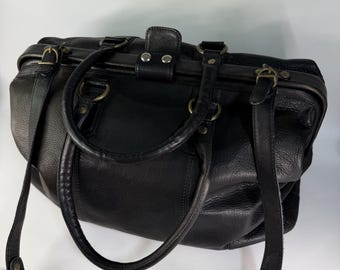 Vintage Orvis Leather Duffle Bag Weekender Crossbody Doctor Travel Carry On RARE