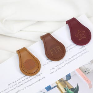 Lederbuch-Accessoire, Geschenke für Leseratten, personalisierbar für Sie oder Ihn -Kleines personalisiertes magnetisches Lesezeichen