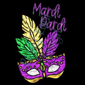 Puede incluir: Una máscara de Mardi Gras morada con adornos dorados, adornada con plumas verdes, amarillas y moradas. Las palabras "Mardi Gras" están escritas en escritura morada sobre la máscara sobre un fondo negro.