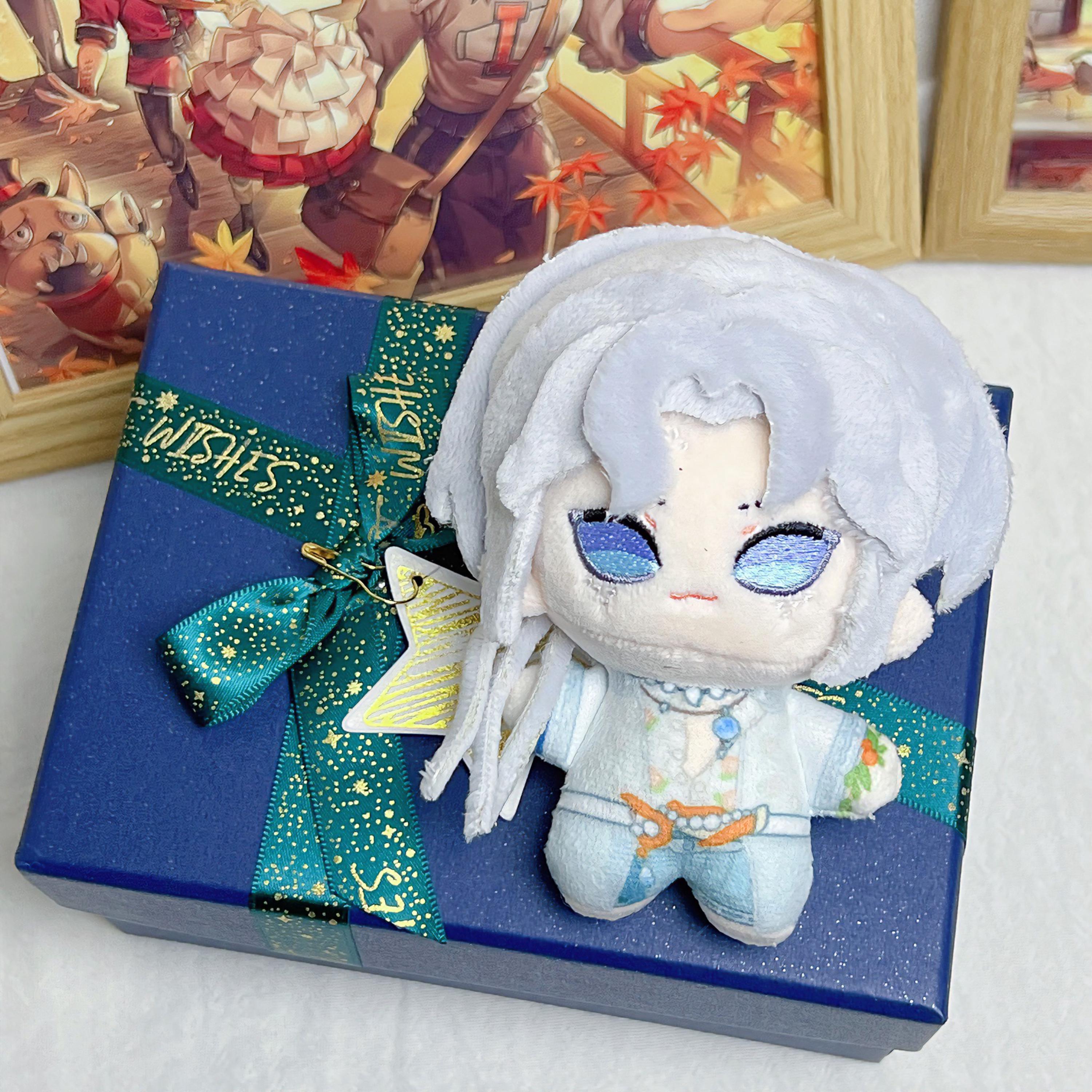 IDV Photographer Plush Toy: Handmade Cotton Plush, Fan-made Doll