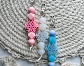 Snowflake Keychain, E-Reader Keychain, Winter Accessory, Bag Charm, Christmas Gift