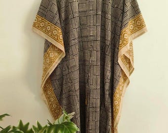 Caftán de algodón con estampado indio a mano: vestido largo ligero ideal para vacaciones.