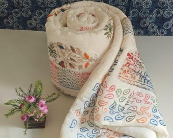 Edredón de algodón estampado a mano: Manta reversible floral Razai