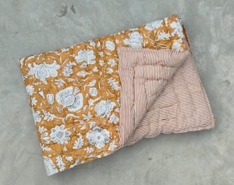 Edredón Razai de algodón con estampado floral Bock: manta ligera y cálida de estilo indio para cama tamaño Queen.