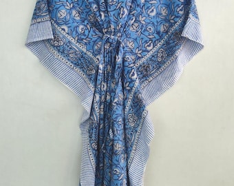 Kaftán de algodón con estampado floral hecho a mano: maxivestido de playa estilo boho para el verano.