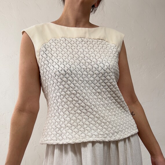 1960s Crocheted Sleeveless Mod Style Pullover Blo… - image 2