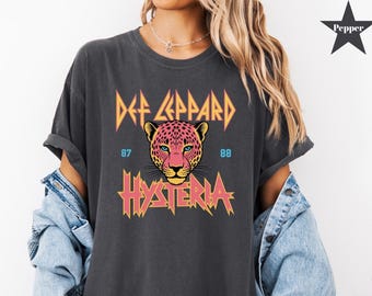 Camiseta vintage de banda de rock de los 80, camiseta de DEF LEPPARD, camiseta retro de rock and roll con estampado de leopardo para festivales de música, camiseta oversize moderna para regalo de fan, top de ropa urbana.
