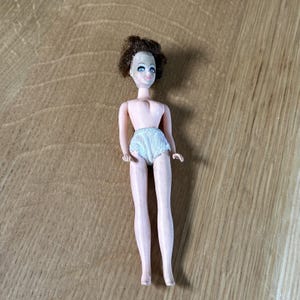 Vtg  1970s Topper Dawn Doll