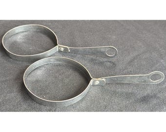 2 Vintage Metal Egg Rings, Biscuits & Pancake Molds With Folding Handles