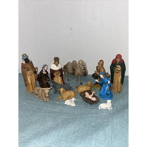 Vintage 14 Piece Plastic Nativity Set