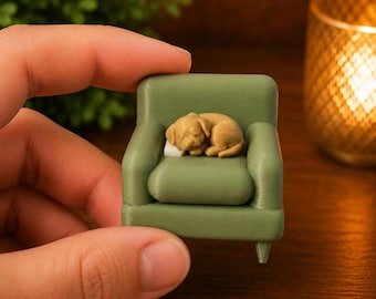 Jumping Spider Miniature Comfy Armchair, 3D Printed Dog Seat, Enclosure Furniture, Dollhouse Miniature, Custom Size Available