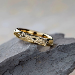 14K Solid Gold Leaf Wedding Ring: Nature Inspired Stacking Ring