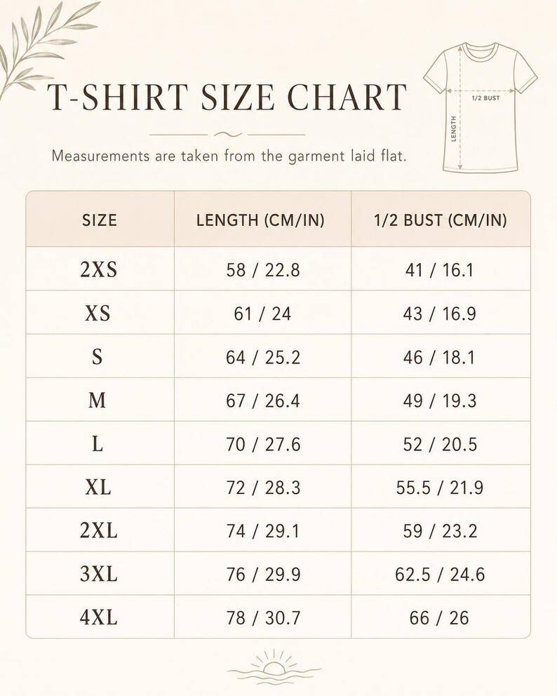 Op de afbeelding: Een T-shirt maattabel met afmetingen in centimeters en inches voor de maten 2XS tot 4XL. De tabel bevat kolommen voor lengte en halve borstomvang, met een lijntekening van een T-shirt die aangeeft waar deze maten worden genomen.