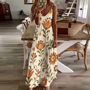 Retro Floral Maxi Dress, 70s Folk Art Spaghetti Strap Resort Wear zdjęcie 10