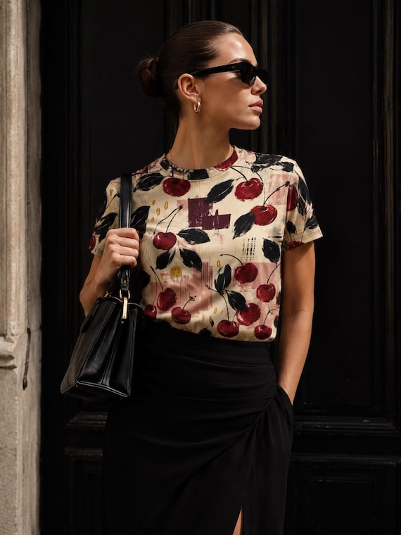 Cream Cherry Print 100% Cotton T-Shirt, Retro Art Women's Short Sleeve Tee
