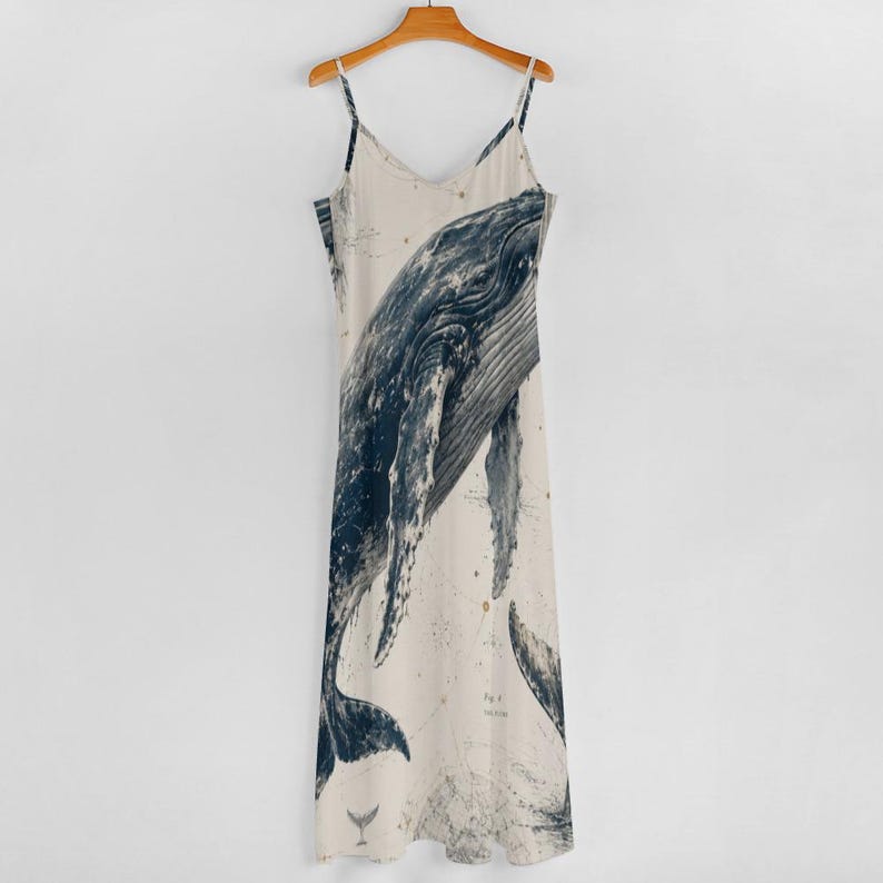 Vestido longo com estampa de baleia, estilo praiano/marinho. imagem 15