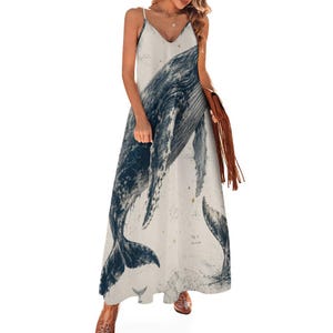 Vestido longo com estampa de baleia, estilo praiano/marinho. imagem 12