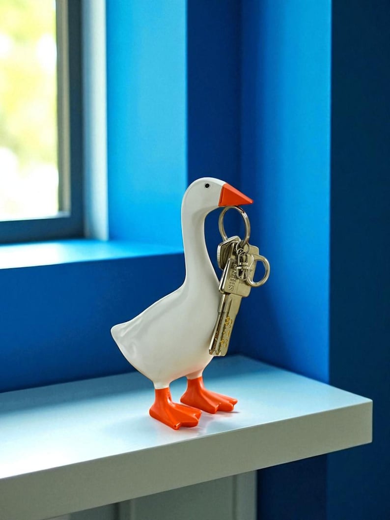 Magnetic Goose Key Holder: Resin Desk Organiser Sculpture, Fun, Quirky ...