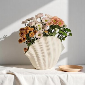 White Ceramic Seashell Vase – Coastal Chic Home Décor Accent