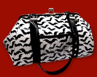 Goth Handbag with Bats / MADE TO ORDER / Pinup Purse / Gothic Bag / Horror / Vampire Purse / Halloween Purse / Horror Purse / Dark Pinup